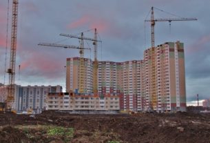 Раскупили: в Москве становится все меньше недорогого жилья